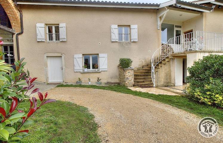 Gîte pour 4 personnes, avec Jardin à Le Perréon
