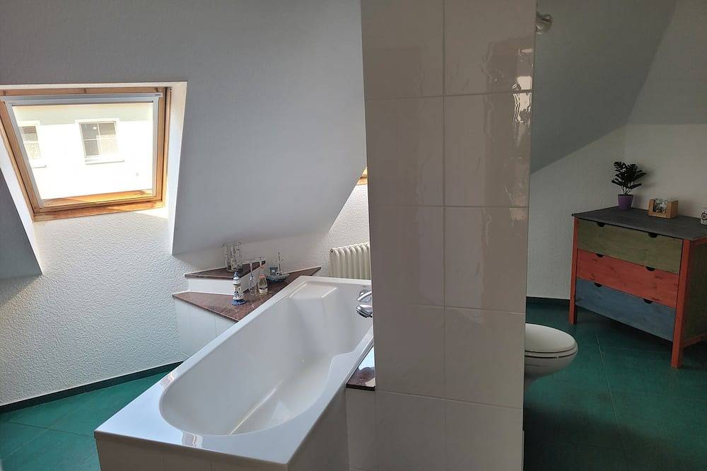 Ganze Wohnung, Ferienwohnung Tina mit top Ausstattung, Sauna und nur 3 Km zum Bärwalder See in Bärwalder See, Boxberg (Oberlausitz)