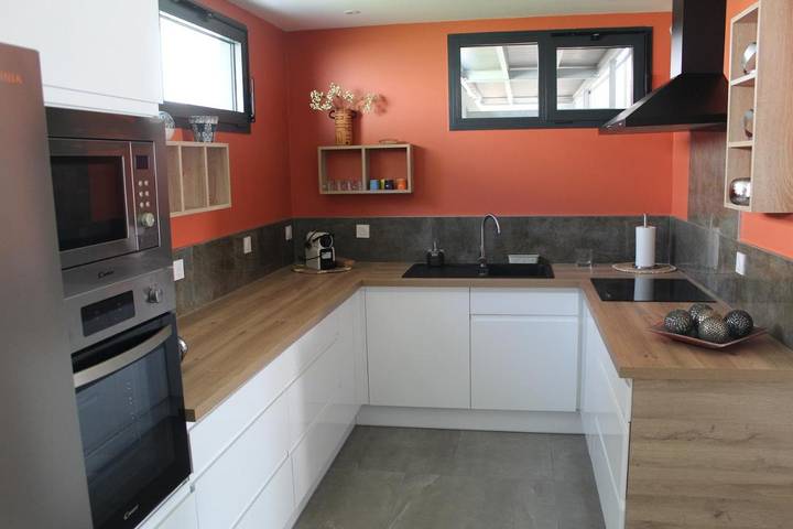 Location de vacances pour 6 personnes, avec vue ainsi que balcon et piscine dans Plage Saint-Sordelin - 2