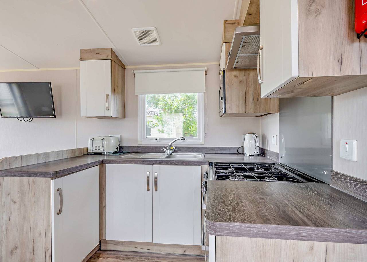 Silver 3 Bedroom Caravan, Sleeps 8 in Great Yarmouth, The Broads