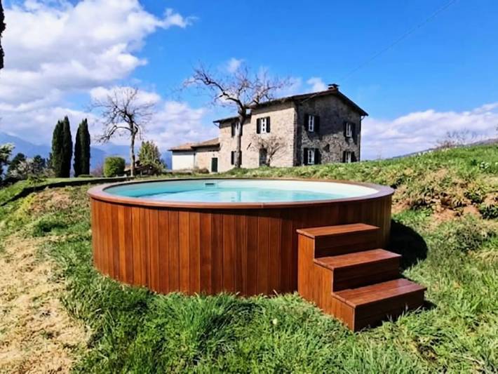 Location de vacances pour 8 personnes, avec piscine et jardin à Barga