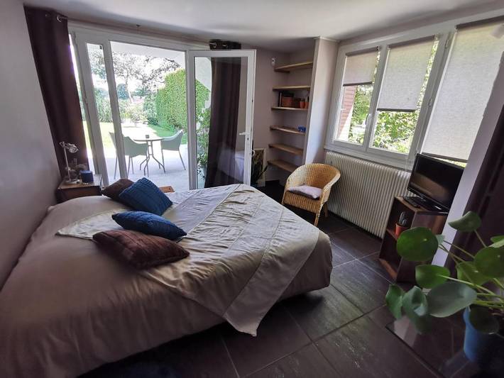 Gîte pour 2 personnes, avec piscine ainsi que jardin et vue à Châtillon-sur-Chalaronne - 4