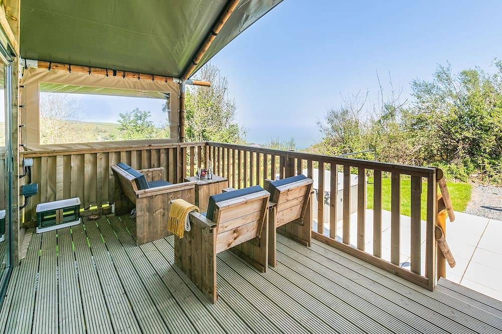 Sea View 2 Bed Hot Tub Safari Tent - Kestrel in Exmoor