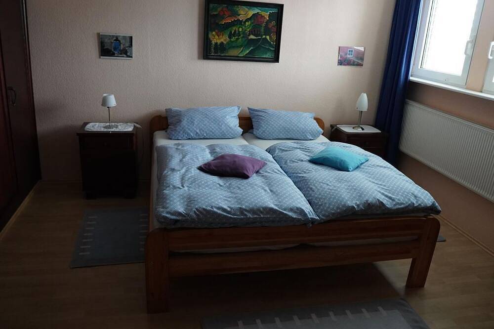 Ganze Wohnung, Gästehaus Christine - 6-Bett-Ferienhaus in Hachenburg, Westerwald