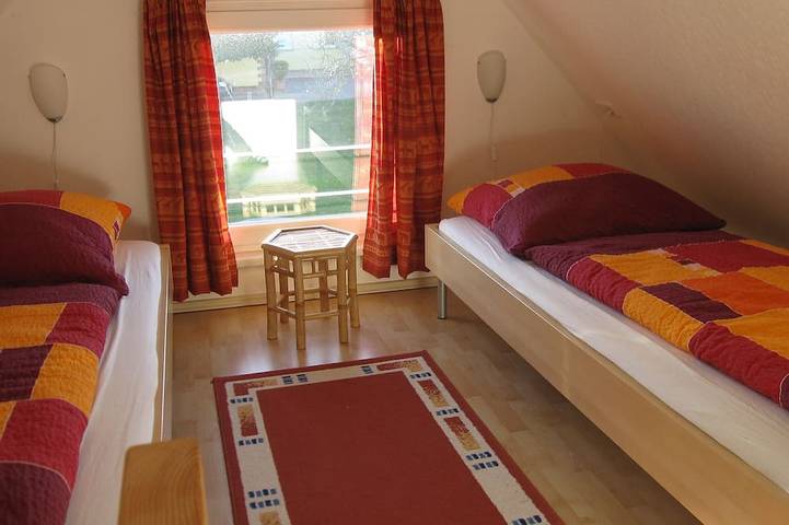 Ferienhaus für 2 Personen, mit Terrasse und Garten in Lauterbach (Rügen) - 2