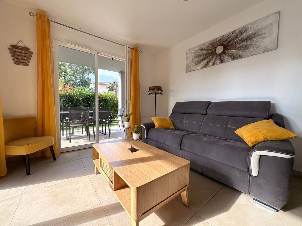 Appartement entier, T3 climatisé en rez-de-jardin -  résidence sécurisée -  piscine in Bormes-les-Mimosas, Parc national de Port-Cros
