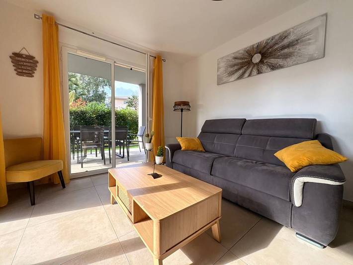 Ferienwohnung für 4 Personen, mit Terrasse und Pool in Bormes-les-Mimosas - 2