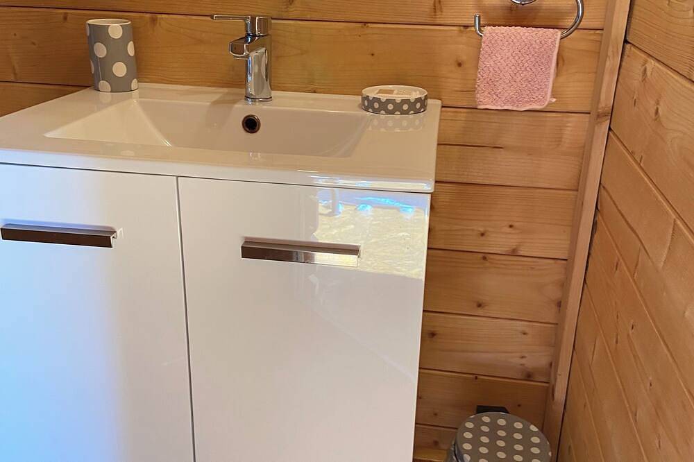Chalet 1 breakfast included in Aouste-sur-Sye, Die region