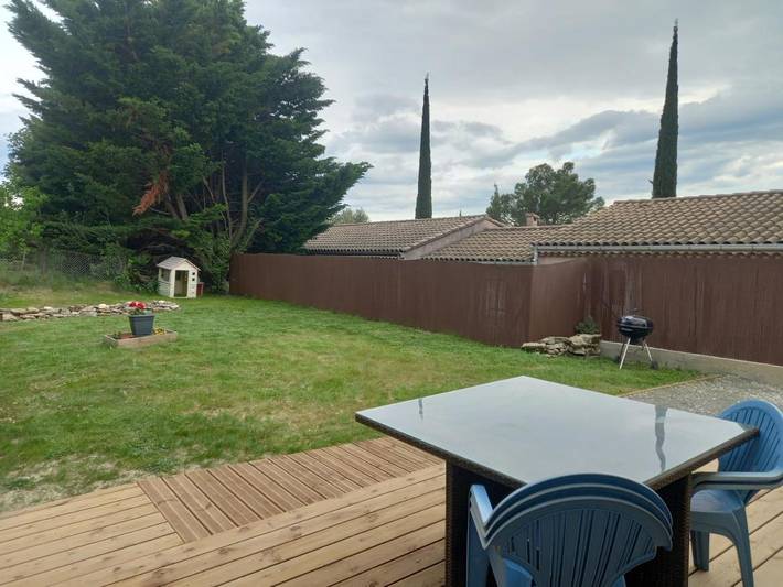 Location de vacances pour 6 personnes, avec terrasse et jardin, animaux acceptés à Saint-Montan - 4