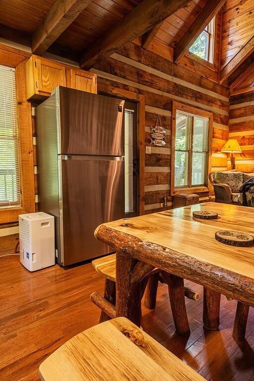 Adorable Riverfront Cabin * Ev Chrg * Fish * Swim in Blount County