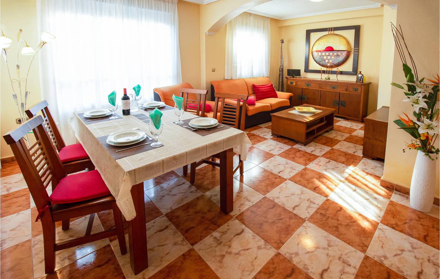 Apartamento con aire acondicionado, aparcamiento, piscina y terraza a 1,5 km de la playa in Lomas de Don Juan, Orihuela