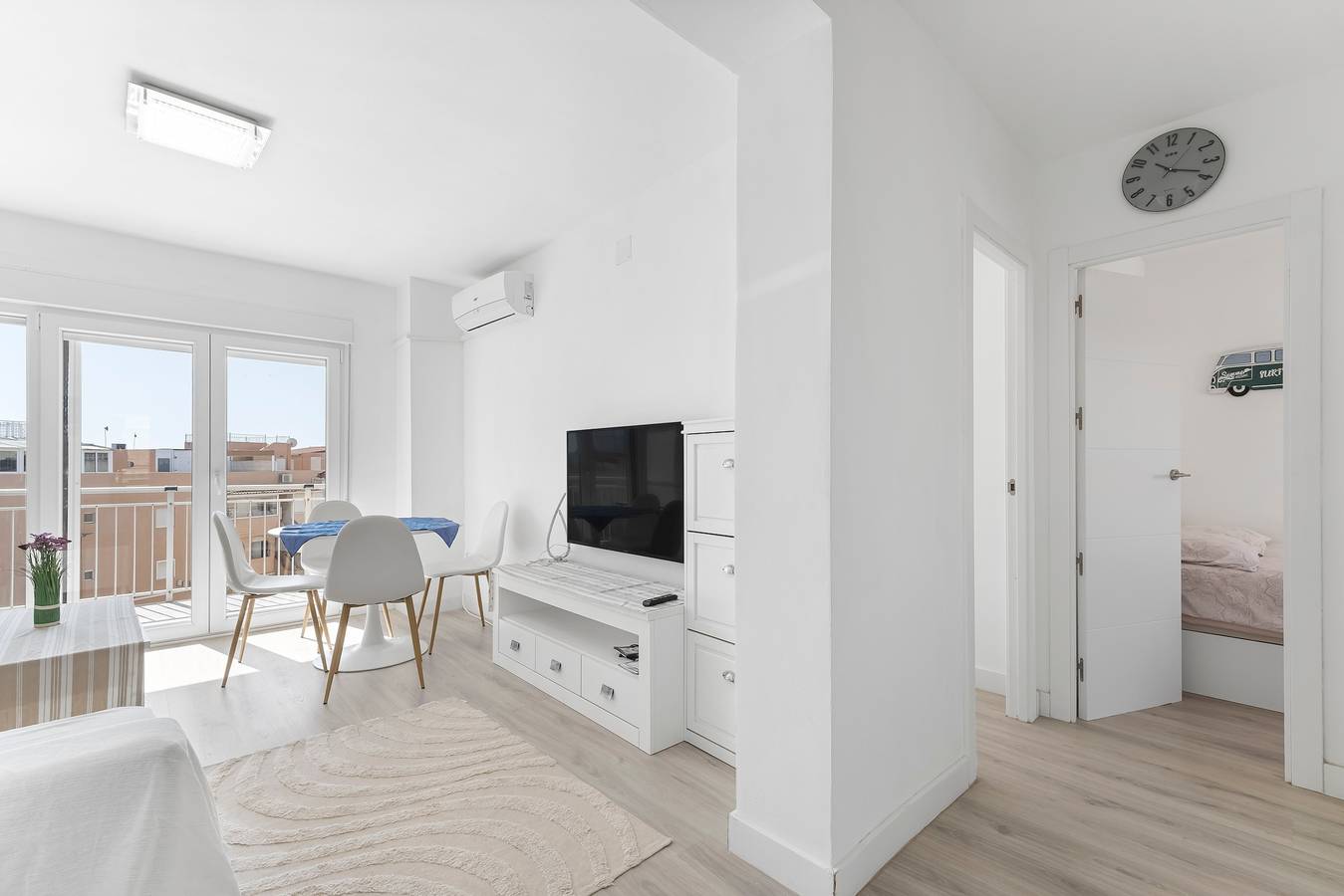 Apartamento entero, Apartamento 'Antogil-mata1' con vistas al mar, terraza privada y aire acondicionado in Torrevieja, Costa Blanca