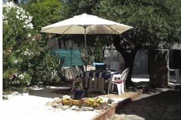 Gîte pour 3 personnes, avec jardin, animaux acceptés dans Plage Font Brun Carqueiranne