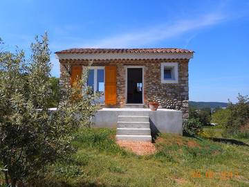 Gîte pour 2 personnes, avec piscine et jardin dans Parc naturel régional du Verdon