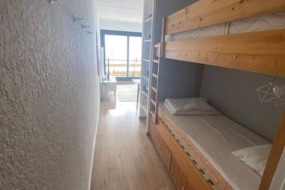 Appartement entier, Arette: Appartement 6 pers, accès pistes, parking, balcon in La Pierre Saint-Martin, Arette