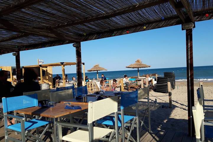 Petite Maisonnette Indépendante sur Terrain Ombrage Proximite Plage in Poussan, Mediterranean Coast (France)
