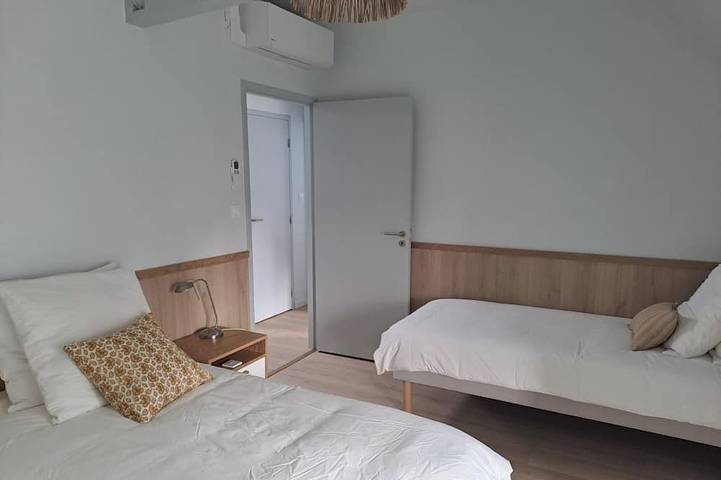 Location de vacances pour 8 personnes, avec terrasse et jardin à Salles-Courbatiès - 3