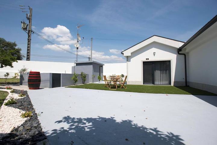 Location de vacances pour 4 personnes, avec jacuzzi ainsi que jardin et piscine dans Briteiros - 4