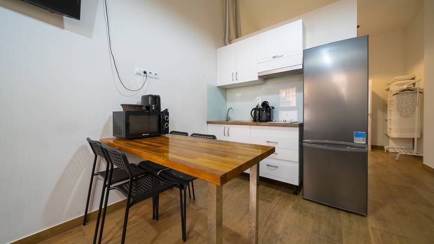 Apartamento entero, Apartamento de vacaciones para 6 personas con terraza in Alacant, Alicante
