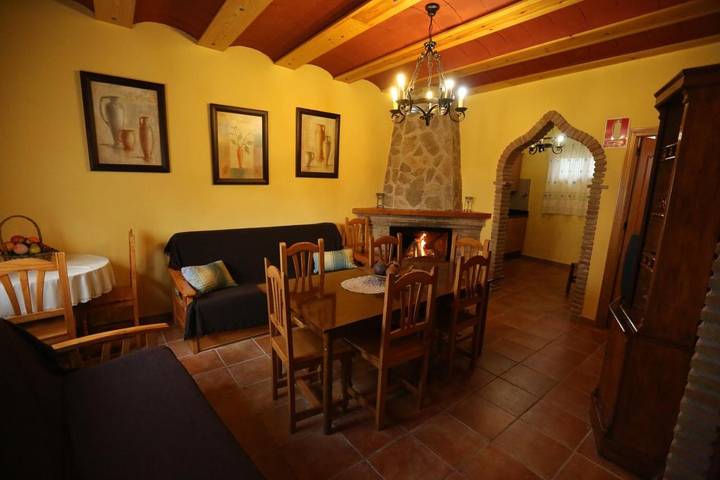 Casa de vacaciones para 12 personas, con vistas además de jardín y piscina, Se admiten mascotas en Sierra de Cazorla - 4