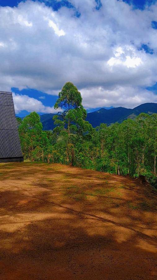 Chalet pour 4 personnes, avec jardin ainsi que jacuzzi et piscine