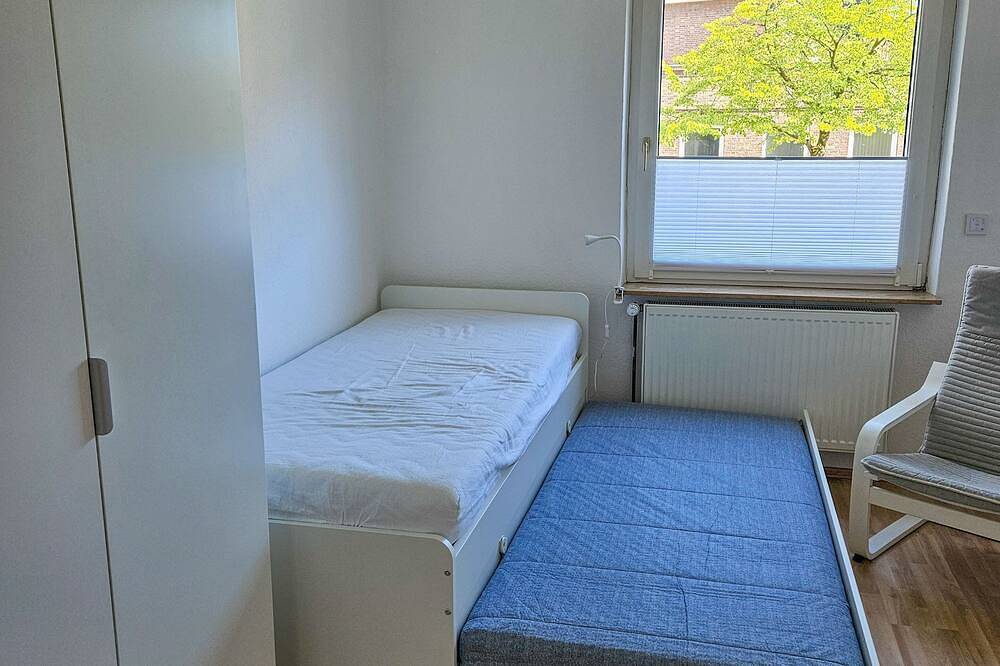 Ganze Wohnung, 064 Ferienwohnung Lindenstraße mit Kamin und 2 Schlafzimmern - 064 Linde in Wilhelmshaven, Südliche Nordseeküste