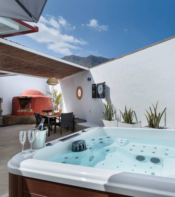 Apartamento para 2 personas, con Jacuzzi y Jardín