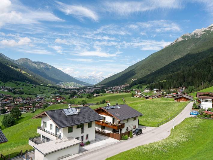 Ferienwohnung für 6 Personen, mit Balkon und Terrasse in Neustift im Stubaital - 3