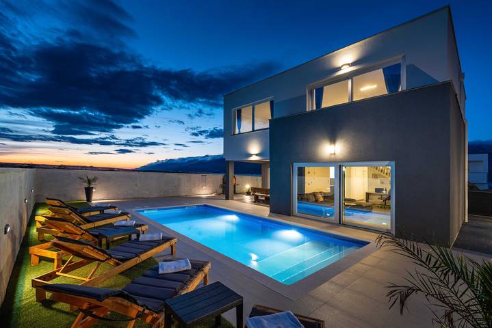 Ferienhaus für 6 Personen, mit Garten in Razanac