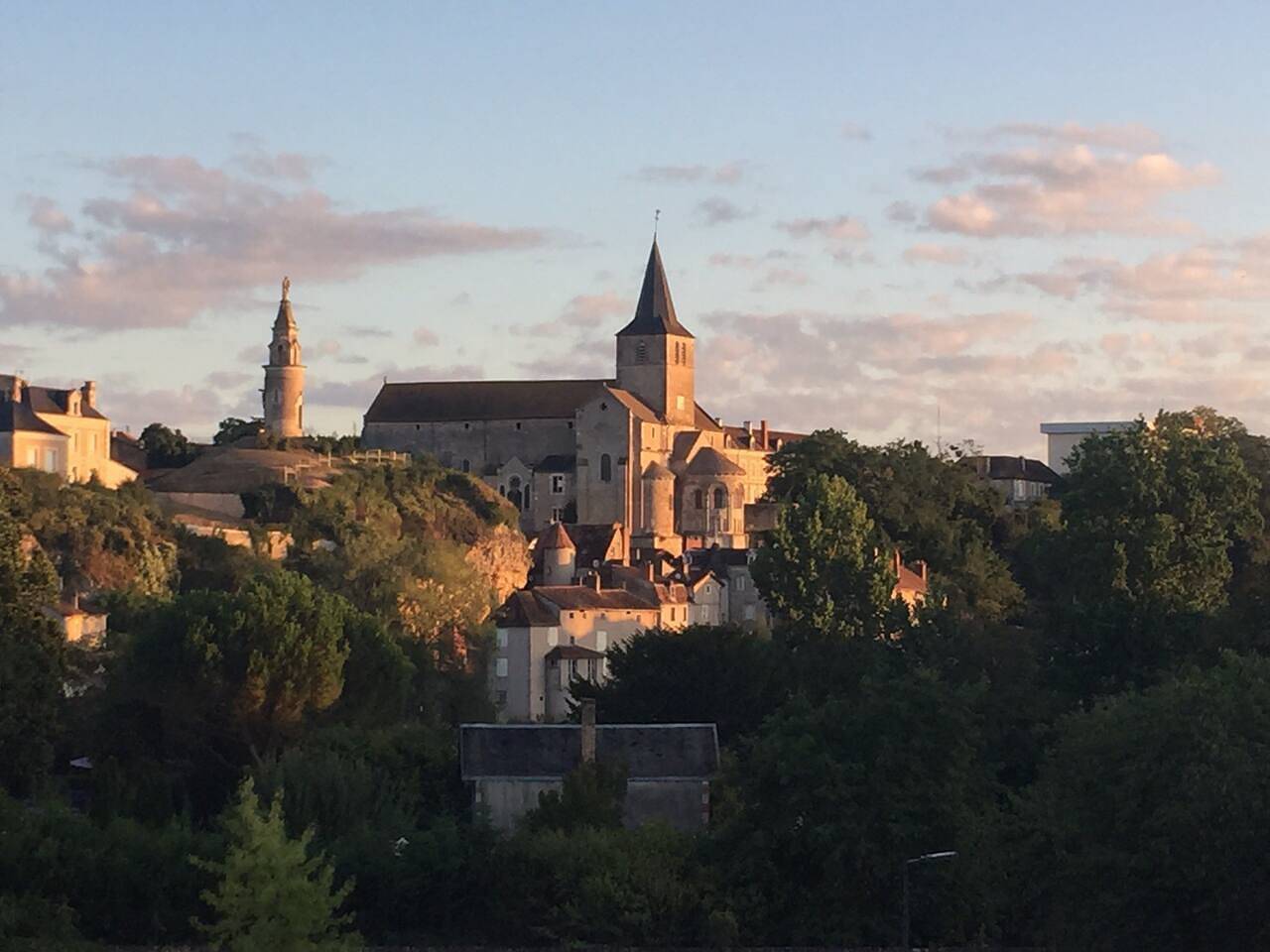 Ganze Ferienwohnung, Ferienwohnung für 4 Personen mit Balkon in Montmorillon, Vienne
