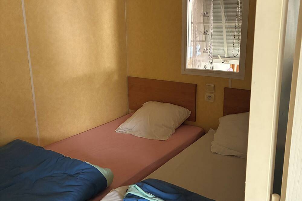 Mobile home + tent for 4–6 people with all the comforts in Hourtin, between the lake, the forest, and the ocean🏖️ in Hourtin, Lesparre-Médoc und Umgebung