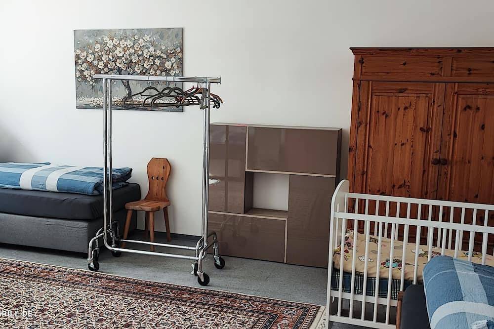 Ganze Wohnung, Modernes Appartment (123m²) bei Würzburg mit Wlan Parkplatz Grill+ 75 Zoll Tv in Veitshöchheim, Fränkisches Weinland
