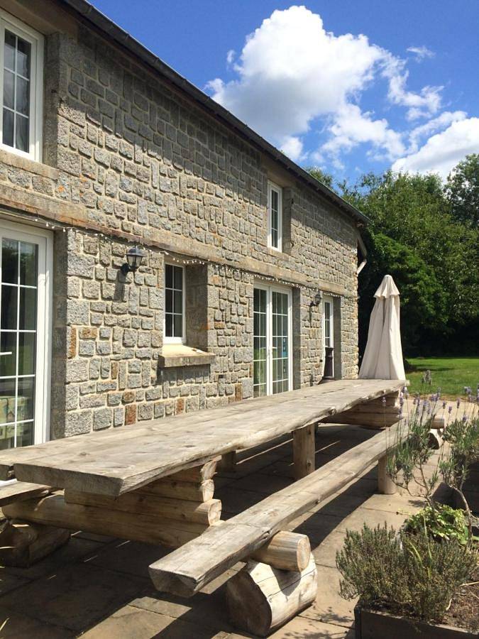 Gîte pour 12 personnes, avec jardin et vue, animaux acceptés à Romagny