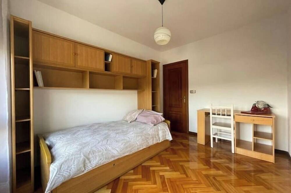 Entire apartment, Apartment in the center of Ponteceso. in Tella, Ponteceso