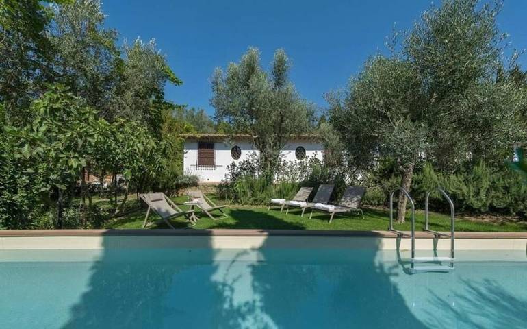 Casa vacanza per 10 persone, con Piscina a Calenzano