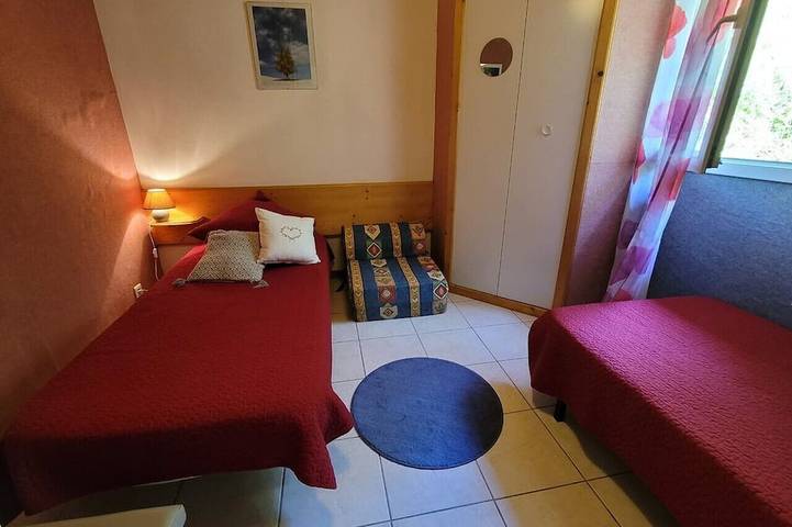 Location de vacances pour 6 personnes, avec terrasse à Les Salelles - 3