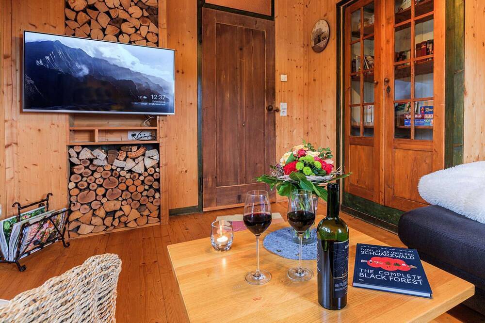 Waldhaus: Sauna Jacuzzi Kamin 16 Pax in Alpirsbach, Selva Negra Central