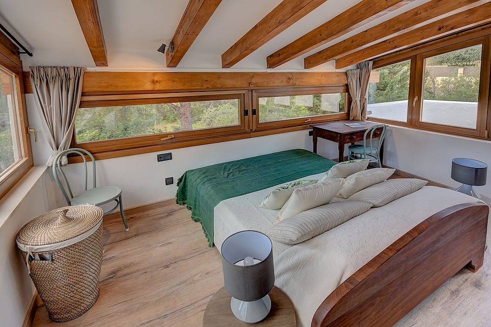 Una casa tranquilla nella valle, ideale per le famiglie. in Port d'Andratx, Andratx
