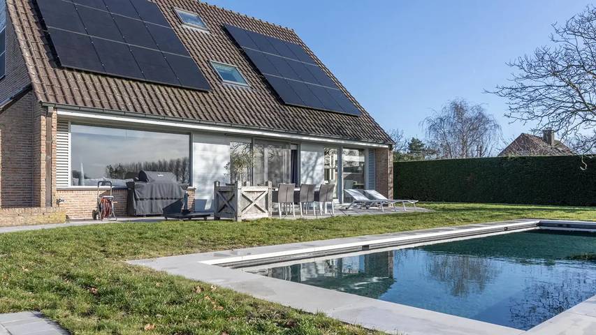 Ferienhaus für 9 Personen, mit Garten und Pool - 1