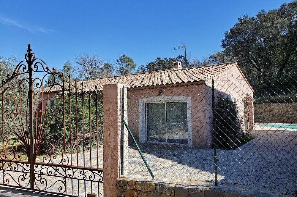 New villa for 15 people with private heated pool in Le Thoronet, Draguignan region