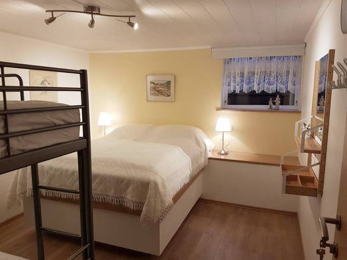 Gästehaus für 4 Personen, mit Garten und Terrasse - 1