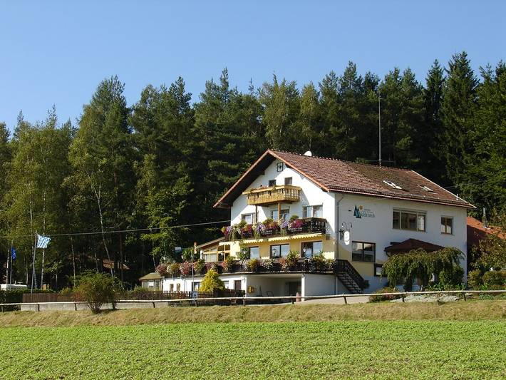 Hotel für 3 Personen, mit Balkon und Balkon/Terrasse sowie Garten in Furth im Wald