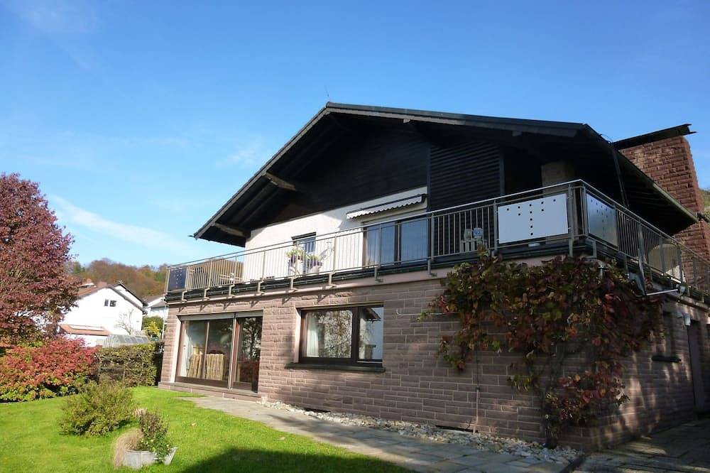 Ganze Wohnung, Modern eingerichtetes Appartment im Herzen der hessischen Rhön in Tann, Rhön-Hessen
