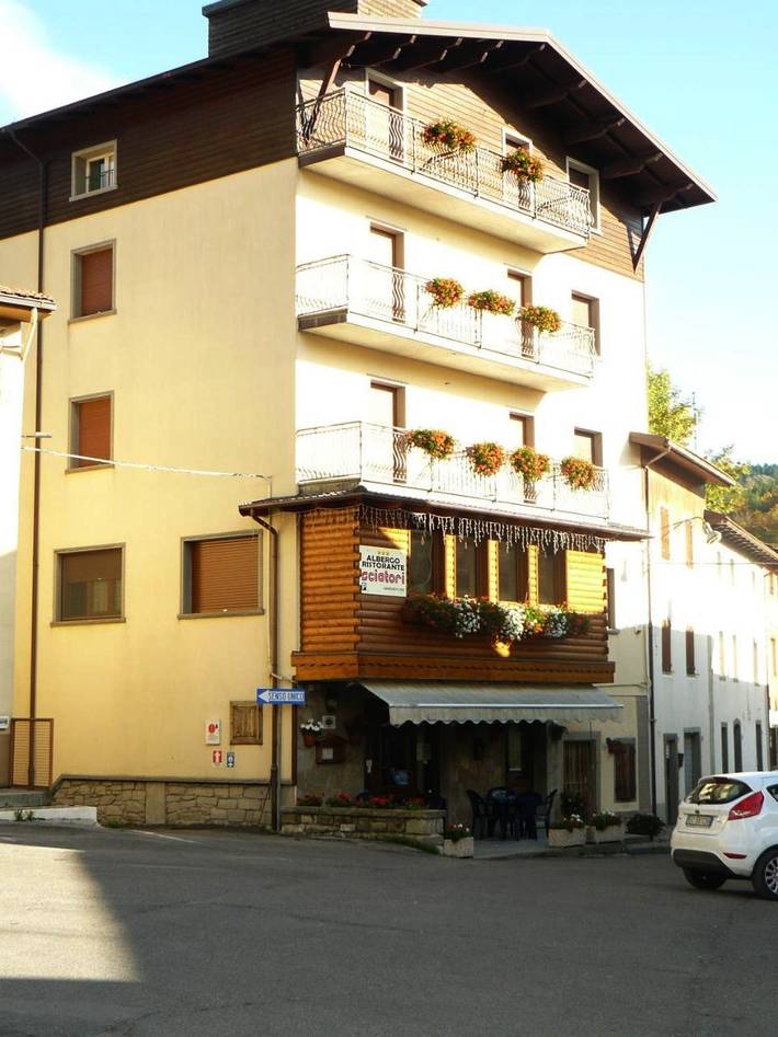 Hôtel pour 3 personnes, avec terrasse et vue à Pievepelago - 3