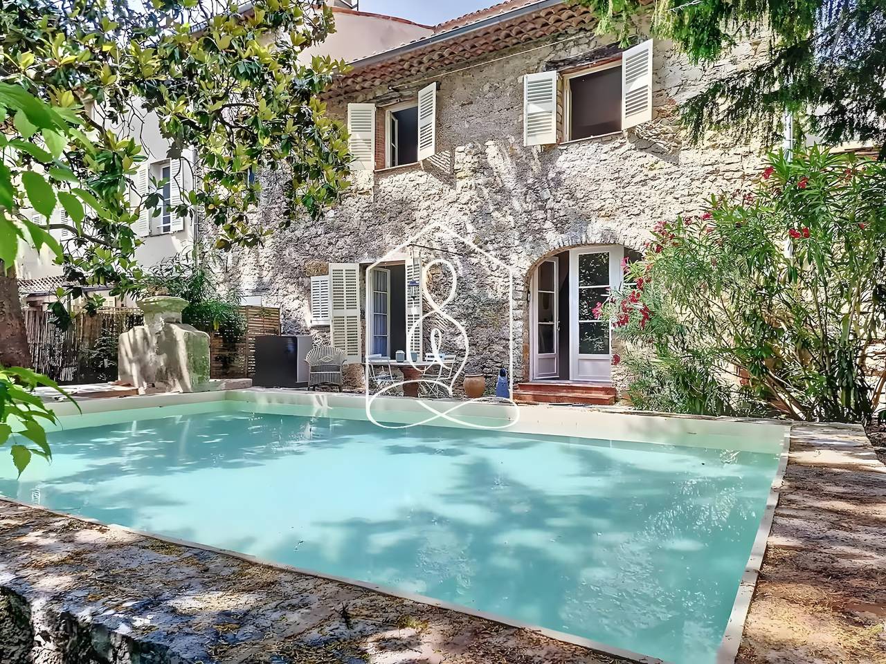 Sous l'if du marquis, villa con piscina privada in Montauroux, Costa mediterránea (Francia)