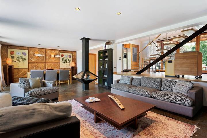 Entire apartment, Apartment 'Appartement Du Château Des Girards' with Mountain View in Lans-en-Vercors, Parc naturel régional du Vercors