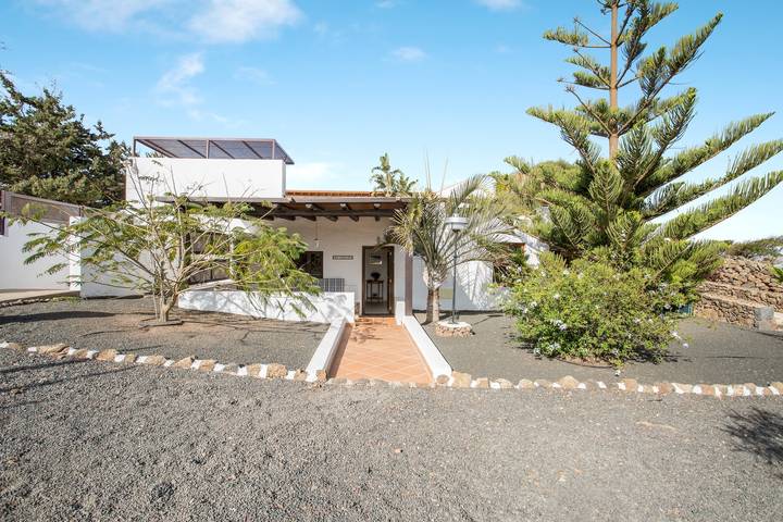 Casa rural para 3 personas, con jardín, Se admiten mascotas en Tinajo - 3