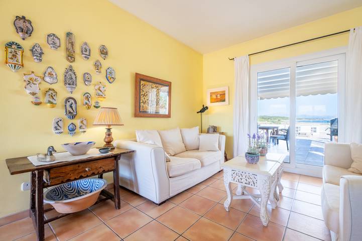 Casa de vacaciones 'Es Mirador' con vistas al mar, Wi-Fi y aire acondicionado in Playa Son Serra de Marina, Santa Margalida