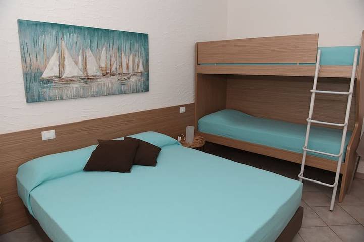 Entire apartment, Appartamento Vicino al Lago in Lazise, Garda Mountains