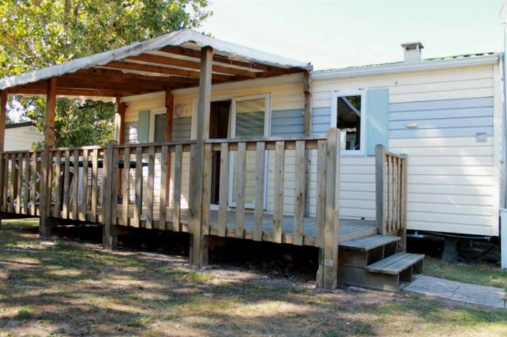 Mobil home pour 4 personnes, avec bassin pour enfant